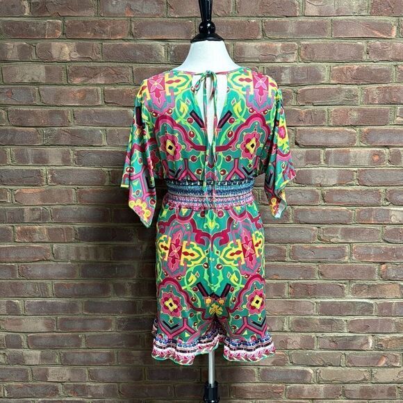 Fashion Multi Ruffle Leg Short Sleeve Romper Size Medium NEW - Picture 5 of 8